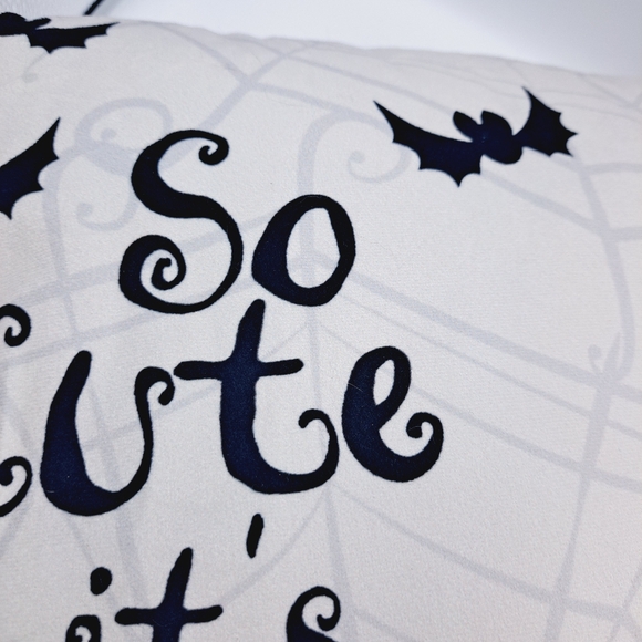 Peanuts Halloween Pillow with Snoopy and Woodstock Size 18x18 - Picture 4 of 8